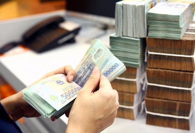 TS Cấn Văn Lực: Lãi suất khó giảm sâu, nhưng bất động sản không thiếu vốn- Ảnh 2.