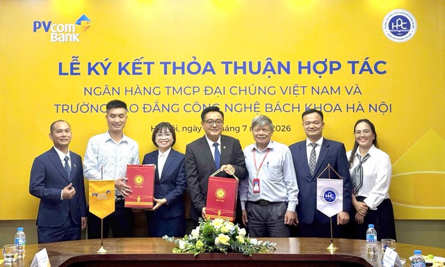 PVcomBank và Trường Cao đẳng Công nghệ Bách khoa Hà Nội ký kết thỏa thuận hợp tác toàn diện - Ảnh 1.