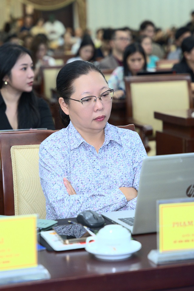 Kẹo Kera lên diễn đàn thương mại điện tử: TP.HCM cảnh báo quảng cáo trá hình, thổi phồng công dụng sẽ bị siết mạnh - Ảnh 3.