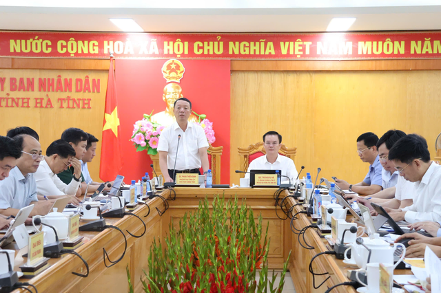 Sau 7 tháng, một khu kinh tế đã thu hút 6,2 tỷ USD vốn đầu tư, quy tụ cùng lúc nhà máy VinMetal, Vinfast, LNG Vũng Áng III với tổng quy mô hơn 145.000 tỷ đồng - Ảnh 1.