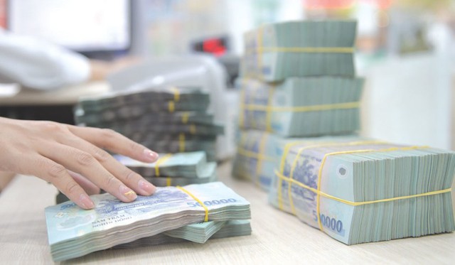 Lãi suất qua đêm, lãi suất kì hạn ngắn tiếp tục tăng - Ảnh 1.