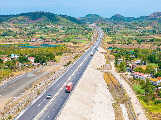 Đèo Cả (HHV) đạt lợi nhuận sau thuế bán niên hơn 389 tỷ đồng, tăng 20% - Ảnh 3.