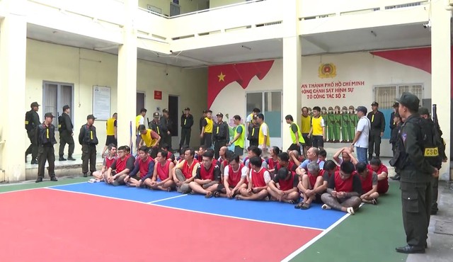 Triệt xóa 2 đường dây cá độ bóng đá trên không gian mạng, tổng số tiền giao dịch hơn 3.500 tỷ đồng - Ảnh 1.