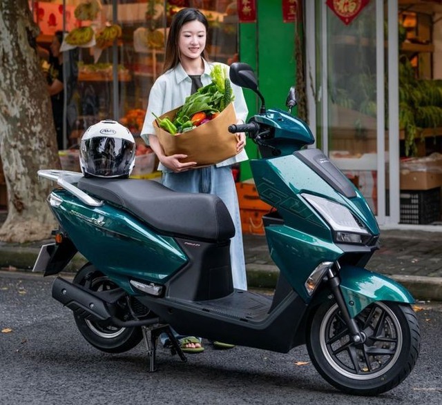 Xe ga ‘made in China’ giá khoảng 35 triệu đồng ra mắt: thiết kế hiện đại, trang bị như SH Mode- Ảnh 2.