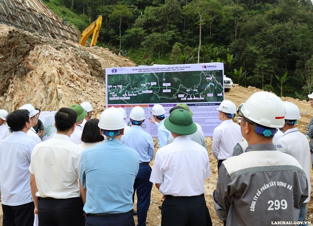 Liên danh Đèo Cả chính thức khoan hầm xuyên núi dài 8,8km cao nhất Việt Nam, giúp rút ngắn thời gian di chuyển từ 2 giờ xuống 11 phút- Ảnh 2.