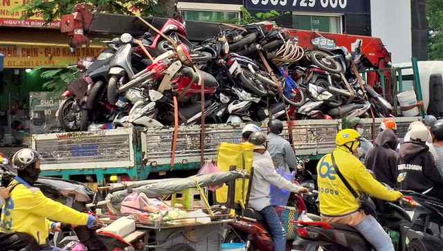 Có thể mua 1 chiếc xe máy với giá hơn 620.000 đồng- Ảnh 1.