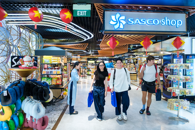 'Hạ nhiệt' chuyến bay mùa hè bằng trải nghiệm “mát rượi” trước giờ cất cánh - Ảnh 2.