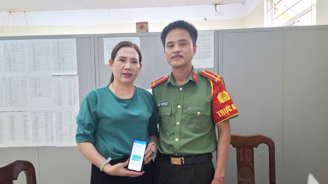 Tài khoản nhận được 400 triệu với nội dung "TRAN NGOC TAN", chủ tài khoản lập tức báo công an - Ảnh 1.