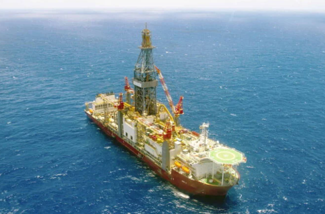 Khoan sâu xuống đáy biển, phát hiện một lớp hydrocarbon dày 91 mét - Ảnh 1.