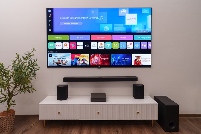 Trải nghiệm LG OLED W6 83 inch: TV 220 triệu đồng mỏng 9mm, gần như biến mất trên tường - Ảnh 10.