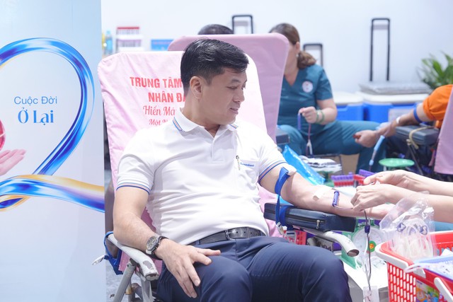 "Kết nối trái tim" và hành trình 14 năm Sacombank trao giọt hồng sẻ chia sự sống - Ảnh 5.