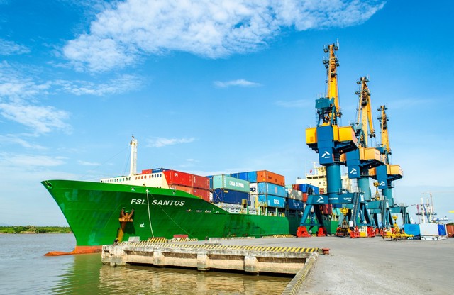 Xếp dỡ Hải An 'rót' thêm 121 tỷ đồng vào Hải An Green Shipping Lines - Ảnh 1.