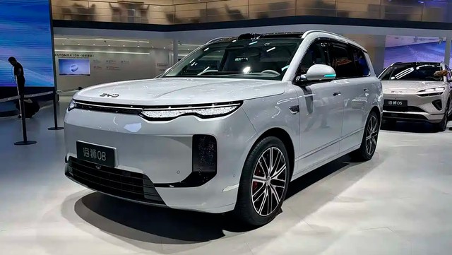 SUV đắt nhất của BYD ở Việt Nam sắp có bản nâng cấp: Đủ phiên bản EV, PHEV, sạc siêu nhanh và công nghệ 'mắt thần' - Ảnh 1.