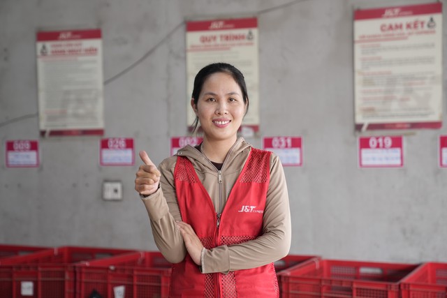 Đơn hàng online - Từ một cú chạm trên điện thoại đến những cung đường ngoài đời thực - Ảnh 2.