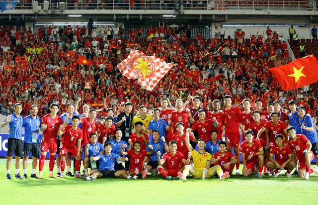 Sân vận động vừa chứng kiến trận cầu kỳ lạ bậc nhất lịch sử ASEAN CUP: 40.000 chỗ ngồi, vốn đầu tư hơn 1.300 tỷ đồng, từng lọt top tốt nhất ĐNÁ - Ảnh 2.