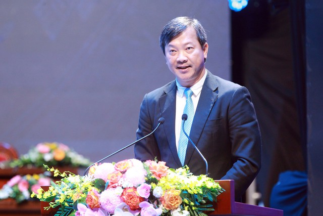 Ông Mai Hữu Tín là tân Chủ tịch Liên đoàn Doanh nghiệp TP.HCM - Ảnh 1.