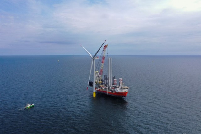 Phát hiện 111 ‘khối thép khổng lồ’ nặng 1.900 tấn dưới biển Baltic: Nền móng của trang trại điện gió 1,5 GW lớn nhất Ba Lan - Ảnh 3.