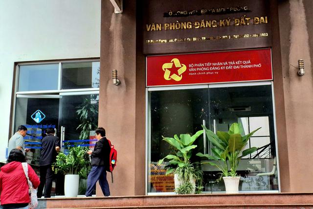 Trong vòng 1 tuần, TP.HCM yêu cầu chấm dứt tình trạng phát sinh "giấy phép con", quy trình hoặc giấy tờ ngoài quy định - Ảnh 1.