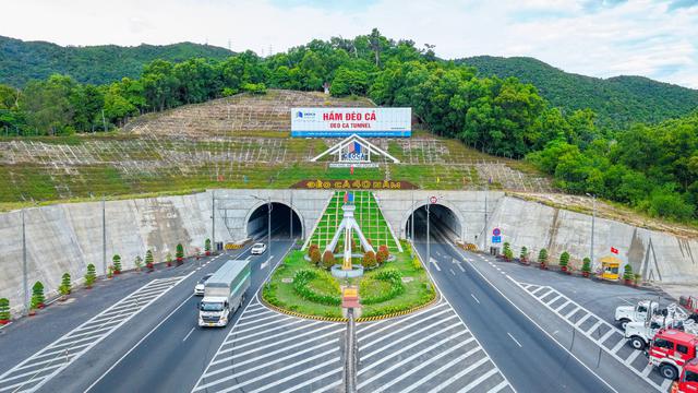Tập đoàn Đèo Cả nhận chuyển nhượng 25 triệu cổ phiếu HHV - Ảnh 1.