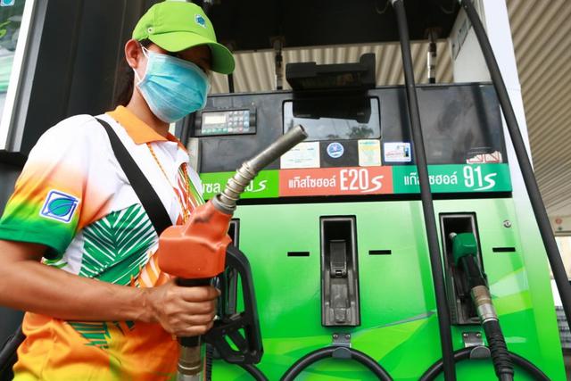 Một hãng xe Nhật vừa ra mắt mẫu ô tô giá tương đương 200 triệu đồng, 'cân' được xăng từ E20 đến E100 - Ảnh 2.