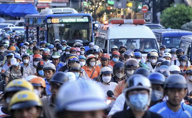 Giải nén đô thị không phải là giãn dân: TOD, metro và bốn nhóm ngành sẽ hưởng lợi - Ảnh 1.