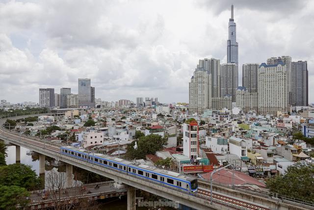 Giải nén đô thị không phải là giãn dân: TOD, metro và bốn nhóm ngành sẽ hưởng lợi - Ảnh 3.