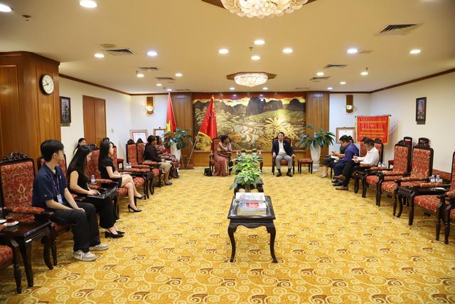 Thương mại với Việt Nam tăng hơn 4 lần chỉ trong một năm, một quốc gia muốn làm 'cửa ngõ' cho doanh nghiệp Việt bước vào thị trường 1,4 tỷ người tiêu dùng - Ảnh 3.
