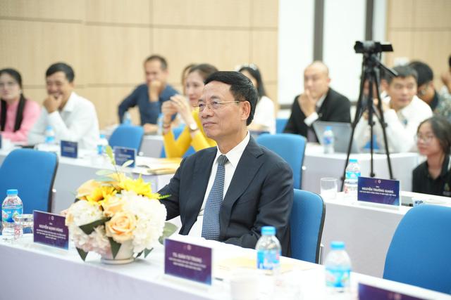 Nguyên Bộ trưởng KH-CN Nguyễn Mạnh Hùng lý giải lý do Việt Nam có nhiều doanh nghiệp khởi nghiệp thành công, nhưng lại ít doanh nghiệp thực sự lớn - Ảnh 1.
