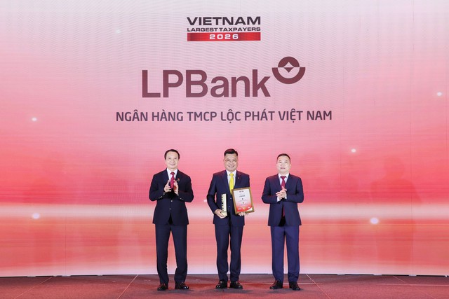 LPBank được vinh danh Top 6 ngân hàng tư nhân nộp ngân sách lớn nhất Việt Nam 2026 - Ảnh 1.