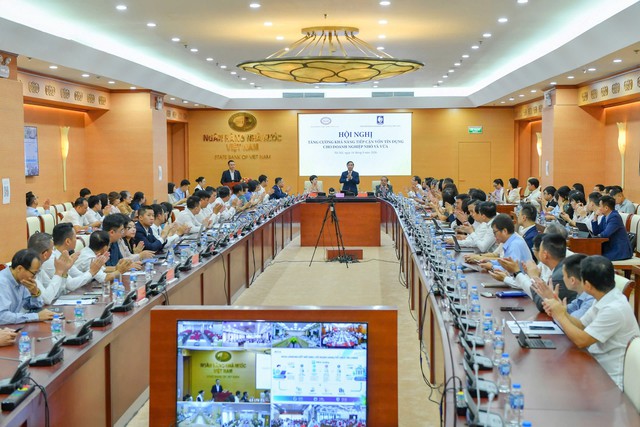 Đến 18/9 đã có 19 ngân hàng đăng ký cho vay ưu đãi DNNVV, lãi suất thấp hơn 1-2%/năm - Ảnh 1.