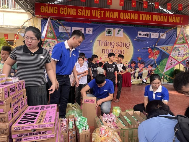 Trung thu và hành trình trao thêm cơ hội phát triển cho trẻ em khắp mọi miền - Ảnh 5.