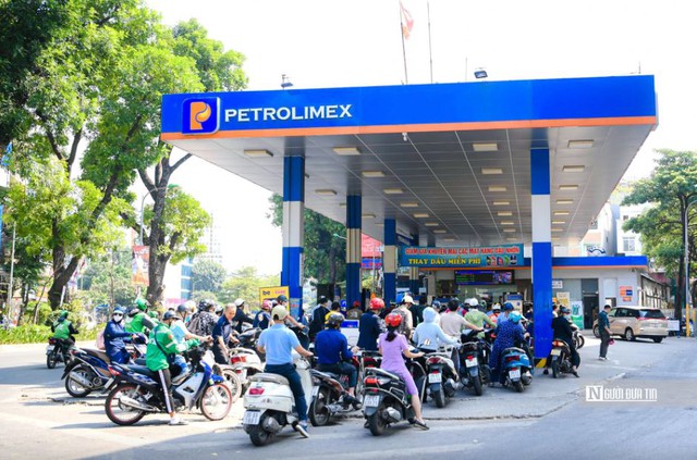 Giá xăng E10 vượt 27.000 đồng/lít chiều 24/9 - Ảnh 1.