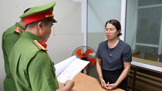 Điều tra các giao dịch chia nhỏ, kết hợp chuyển khoản với tiền mặt, luân chuyển qua nhiều tài khoản: Công an truy ra dòng tiền vận chuyển trái phép tiền tệ  - Ảnh 1.
