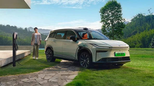 Toyota bất ngờ 'đổi bài', doanh nghiệp phụ tùng Nhật Bản ngậm ngùi thừa nhận: Không thể cạnh tranh với người Trung Quốc về giá - Ảnh 2.