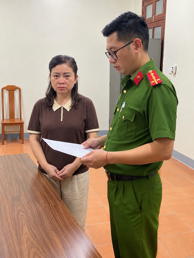 Một trưởng phòng thuế cùng kế toán Công ty Golden Sun bị khởi tố - Ảnh 1.