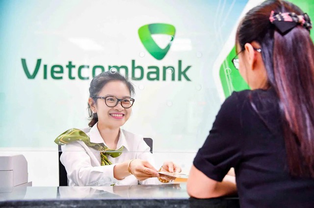 Vietcombank phát hành 2 lô trái phiếu trong cùng 1 ngày - Ảnh 1.
