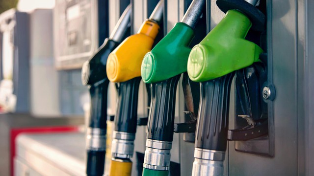 Thế giới thiếu dầu diesel trầm trọng - Ảnh 1.