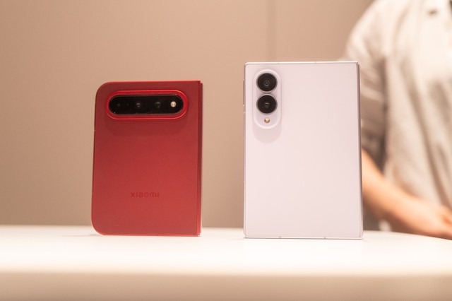 Xiaomi 18 Fold ra mắt: đón đầu iPhone Ultra, giá tương đương 40 triệu đồng - Ảnh 4.
