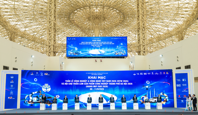 Xe điện, robot, AI, bán dẫn cùng "đổ bộ" Hà Nội: Bên trong triển lãm hơn 2.000 gian hàng phủ kín 70.000m2 - Ảnh 1.