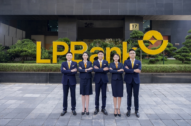 LPBank đột phá: Nhân viên nghỉ từ 15h thứ Sáu, tái định nghĩa giờ làm việc- Ảnh 2. LPBank đột phá: Nhân viên nghỉ từ 15h thứ Sáu, tái định nghĩa giờ làm việc- Ảnh 2.