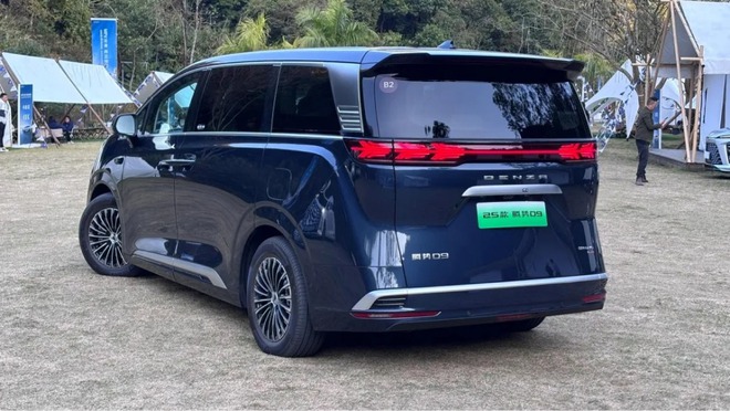 Mẫu xe này của BYD mà về Việt Nam thì Kia Carnival, Toyota Alphard coi chừng dần đi là vừa- Ảnh 3.