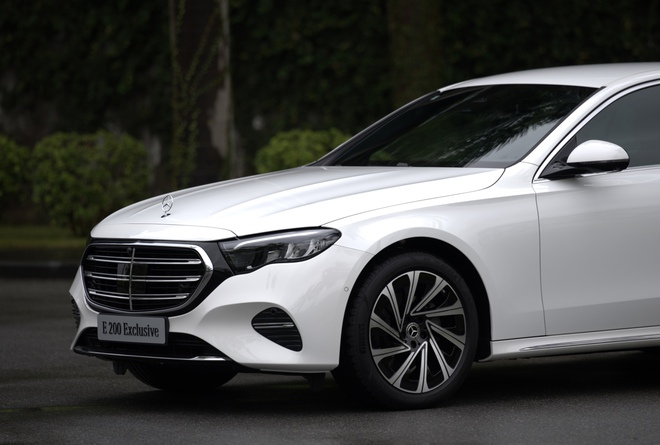 Mercedes-Benz E-Class 2025 chính thức ra mắt tại Việt Nam: Lột xác từ trong ra ngoài, giá 2,45- 3,2 tỷ đồng - Ảnh 5.