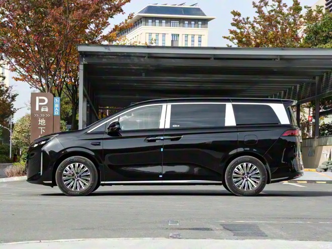 MPV ngang cỡ Kia Carnival từng được BYD đăng ký ở Việt Nam: Phiên bản mới có tầm hoạt động hơn 1.100 km, giá tương đương 760 triệu đồng - Ảnh 2.