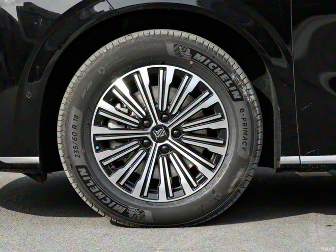 MPV ngang cỡ Kia Carnival từng được BYD đăng ký ở Việt Nam: Phiên bản mới có tầm hoạt động hơn 1.100 km, giá tương đương 760 triệu đồng - Ảnh 4.