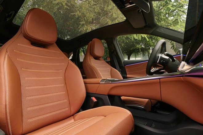 SUV bán chạy nhất của Mercedes tại Việt Nam có bản chạy điện: Thiết kế lột xác, tầm hoạt động hơn 700 km - Ảnh 8.