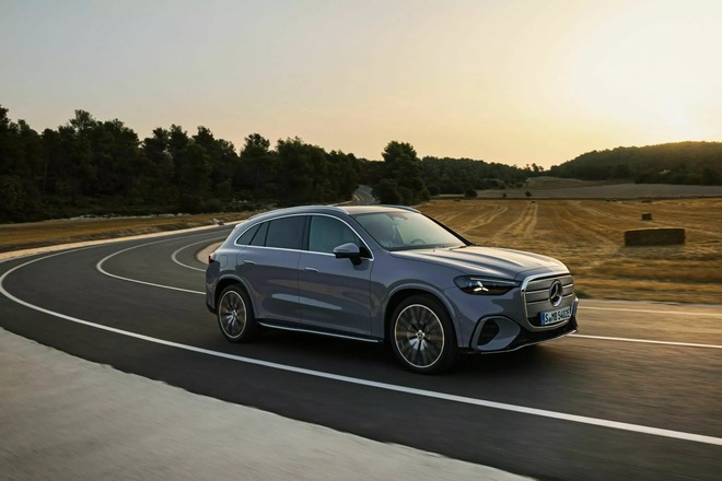 SUV bán chạy nhất của Mercedes tại Việt Nam có bản chạy điện: Thiết kế lột xác, tầm hoạt động hơn 700 km - Ảnh 13.