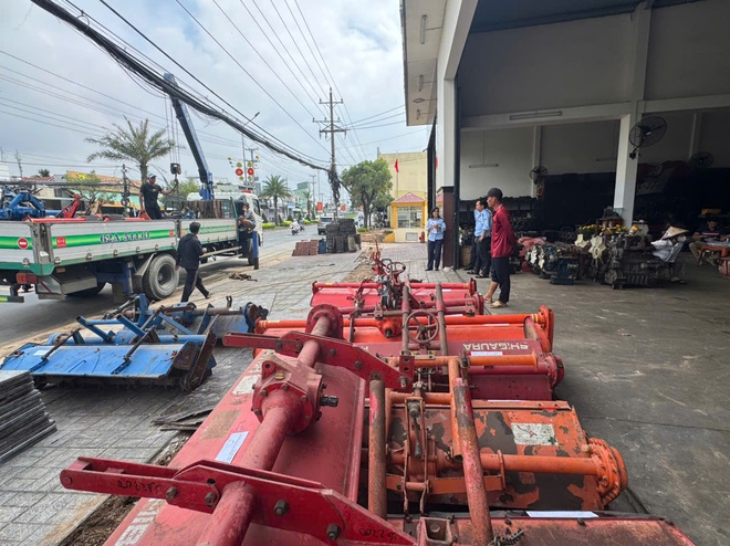 Đột xuất kiểm tra các hộ kinh doanh: Phát hiện nhiều sai phạm nghiêm trọng, có cơ sở bị phạt gần 100 triệu đồng- Ảnh 2.