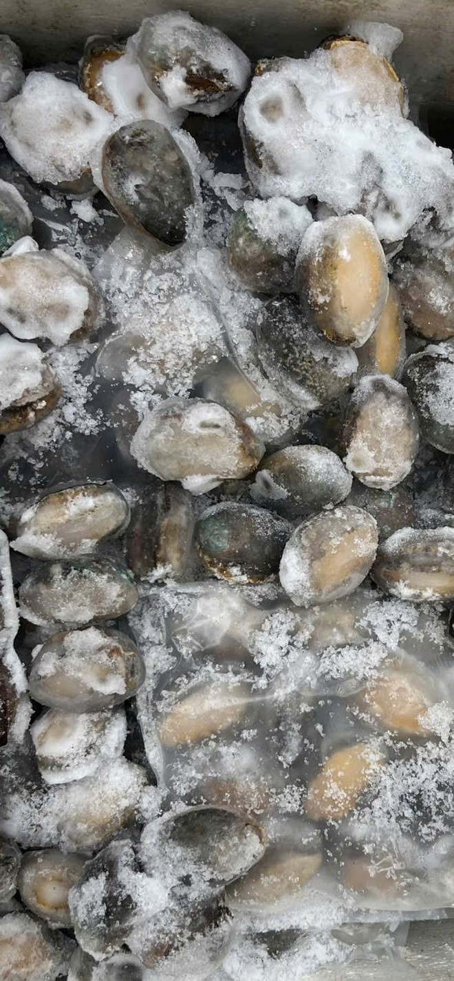 Đột xuất kiểm tra nhiều điểm kinh doanh trên cả nước: Hàng loạt vi phạm phơi bày, tịch thu, tiêu hủy hàng nghìn sản phẩm - Ảnh 4.