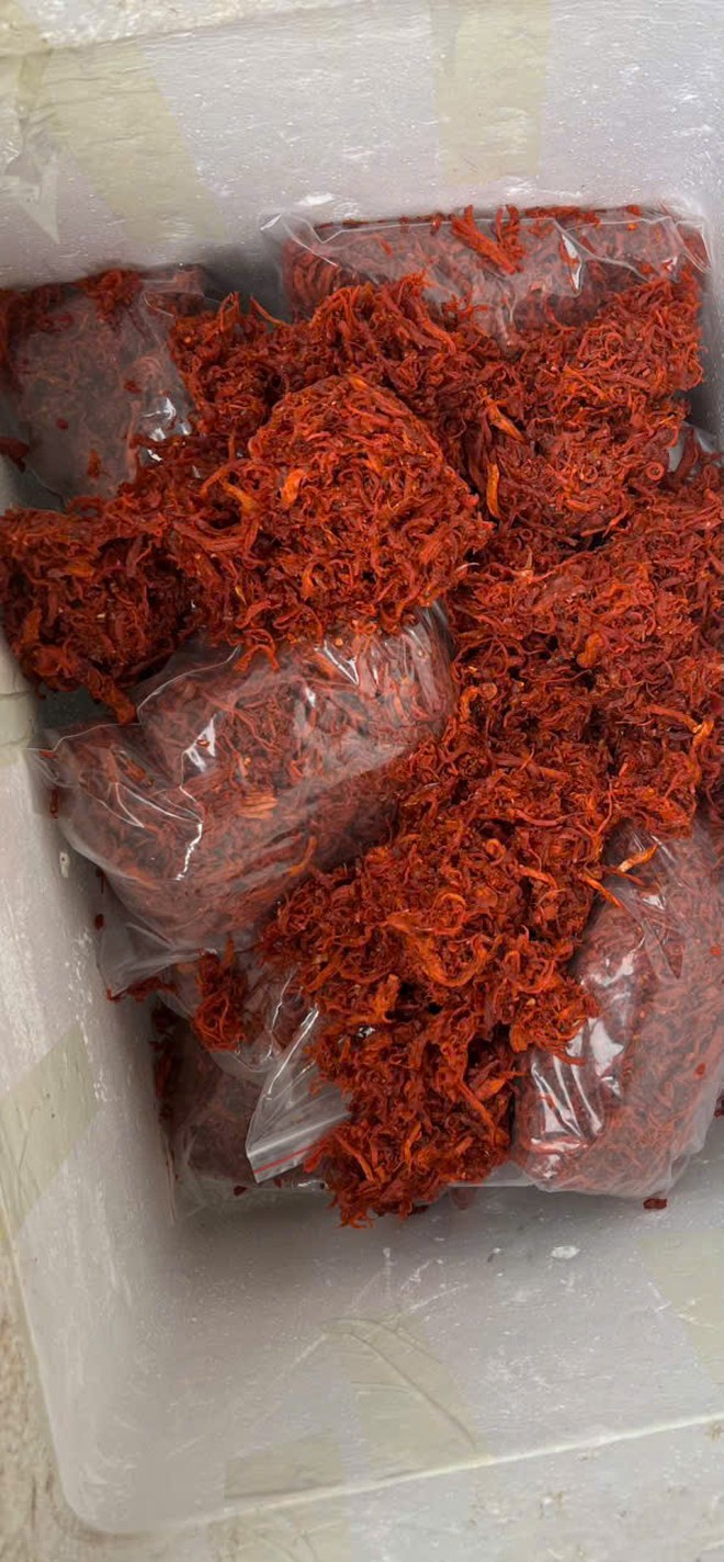 Đột xuất kiểm tra nhiều điểm kinh doanh trên cả nước: Hàng loạt vi phạm phơi bày, tịch thu, tiêu hủy hàng nghìn sản phẩm - Ảnh 2.