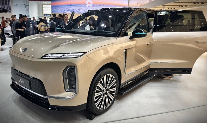Sốc: Hàng loạt SUV 'khủng' trên 5m đổ bộ, to hơn Land Cruiser, rẻ ngang Toyota Vios  - Ảnh 5.